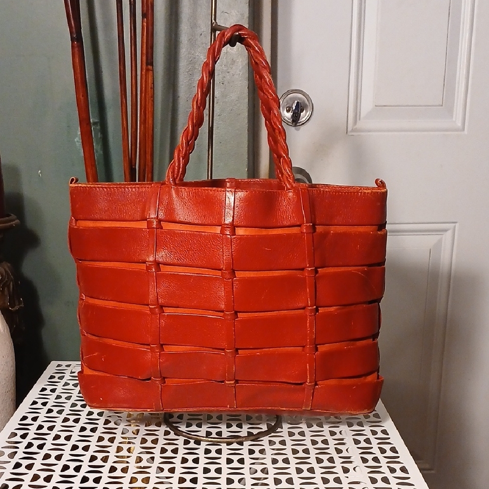 Casa Lopez Elegant Red Woven Leather Tote